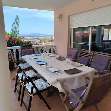 Villa With View And Swimming Pool