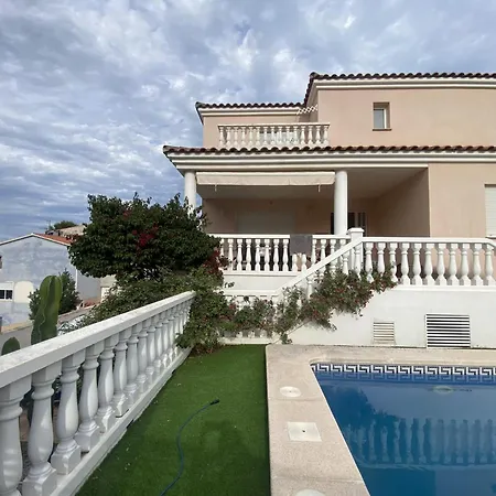 فيلة With View And Swimming Pool